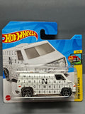 Hot Wheels 70's van 2023-016 (NP12)