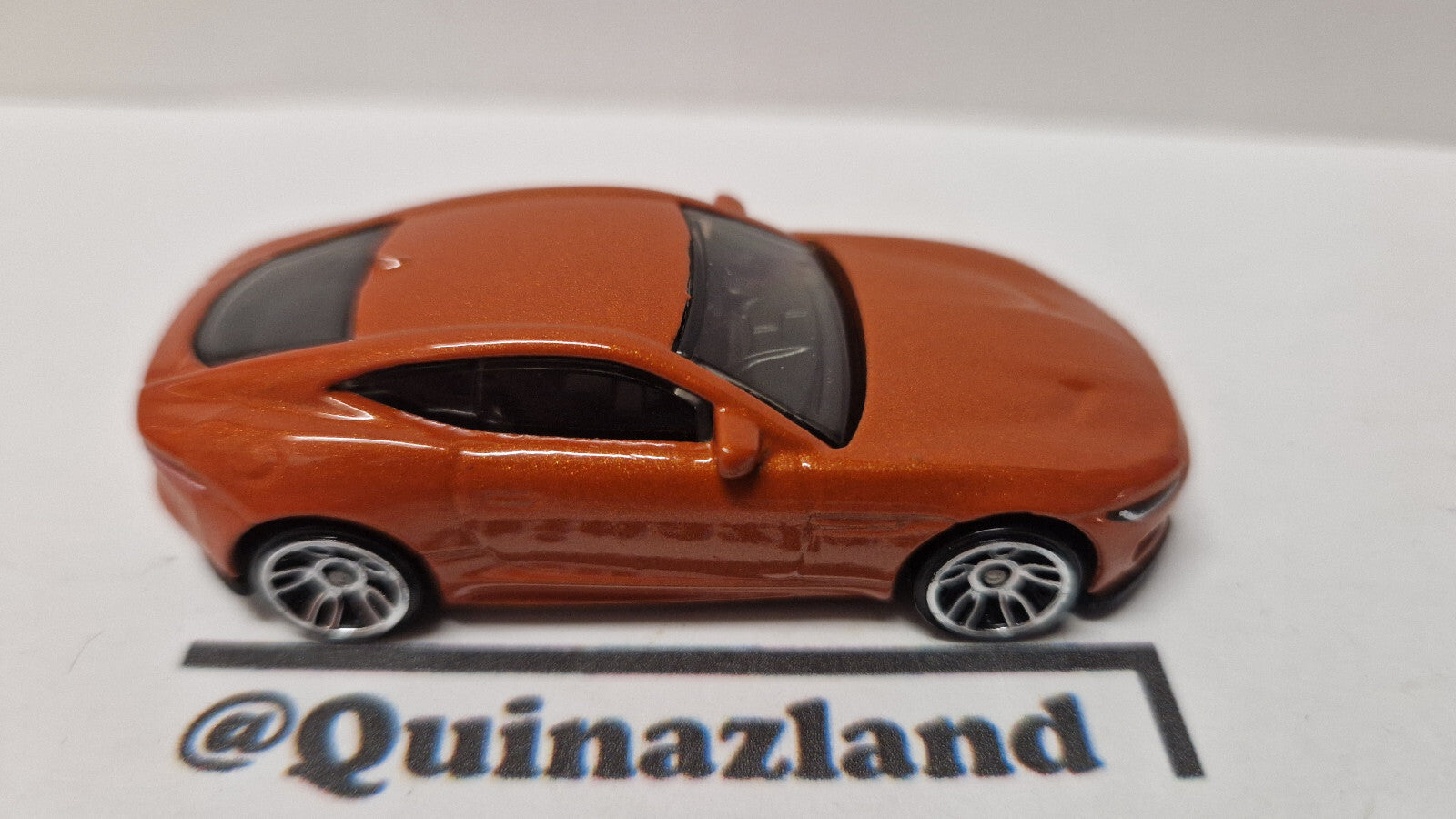 Hot Wheels 2023 européen culture  2020 Jaguar F-Type  (A01)