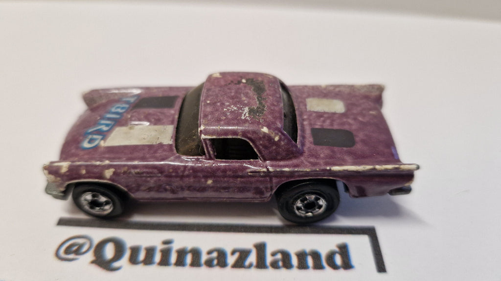 Hot wheels  Color changer  57 T-Bird   (A02)