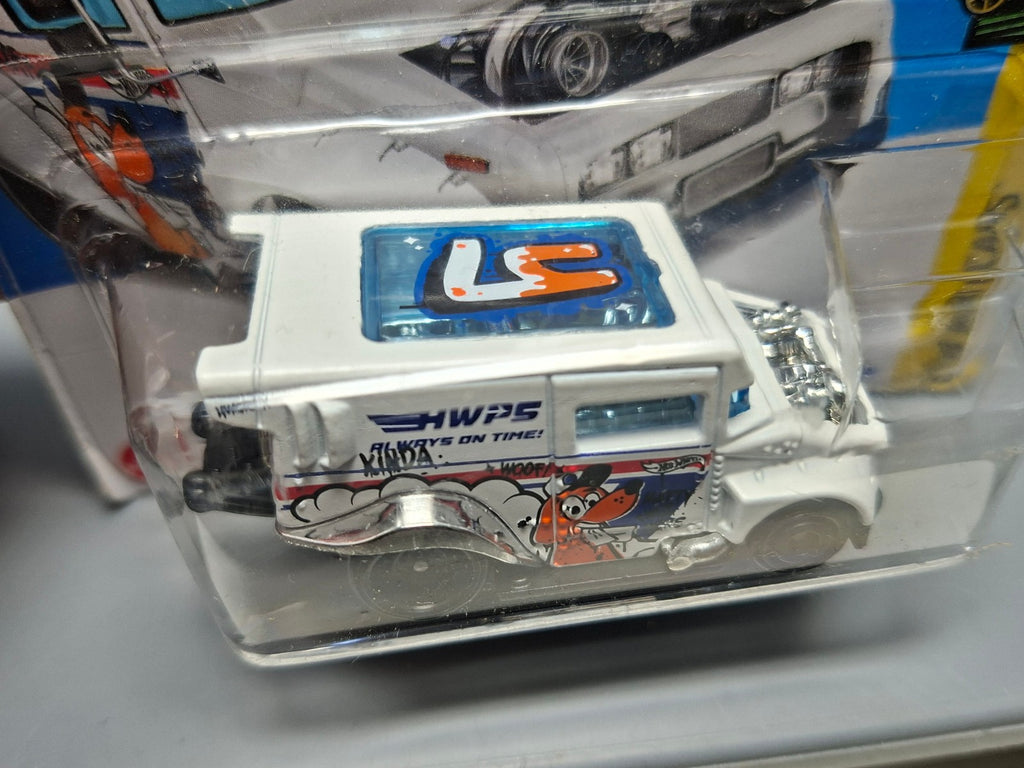 Hot Wheels Mailed it! NETFLIX let's race  2024-164  (CP16)