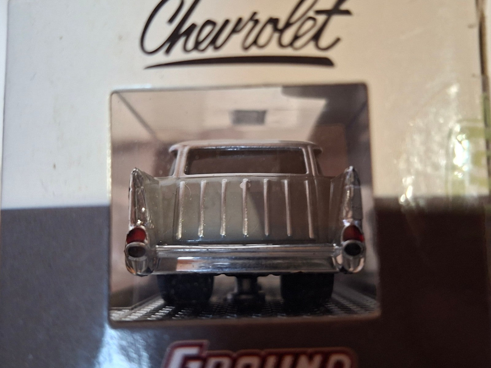 M2 Machines 2021 Ground Pounders R22 1957 Chevrolet Nomad, silver (NP30)