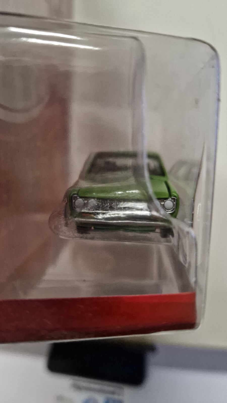 Greenlight Tokyo Torque 1970 Datsun 510 4 door sedan Chase (NG27)