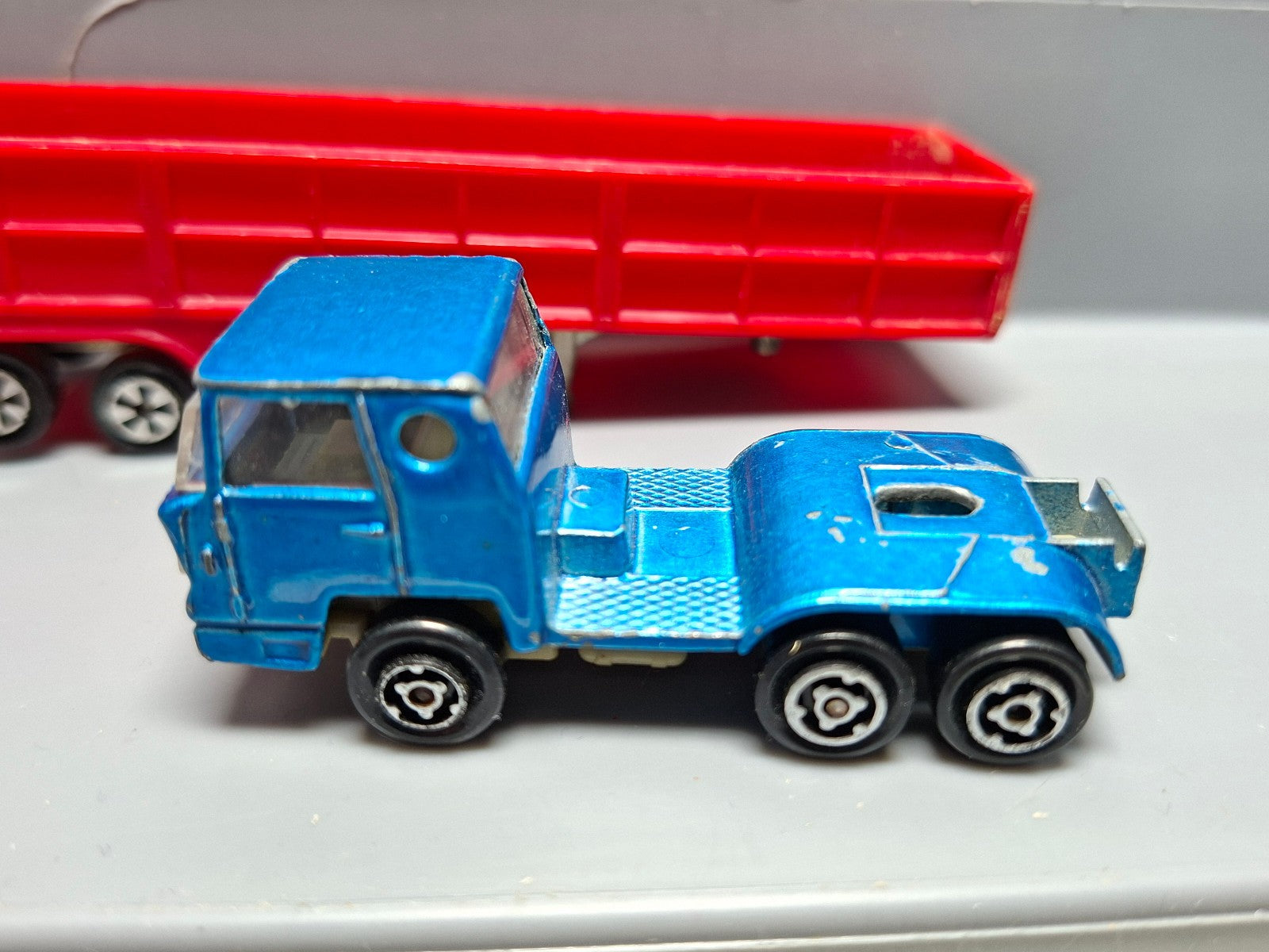 Majorette Bernard maraîcher  (CP02)