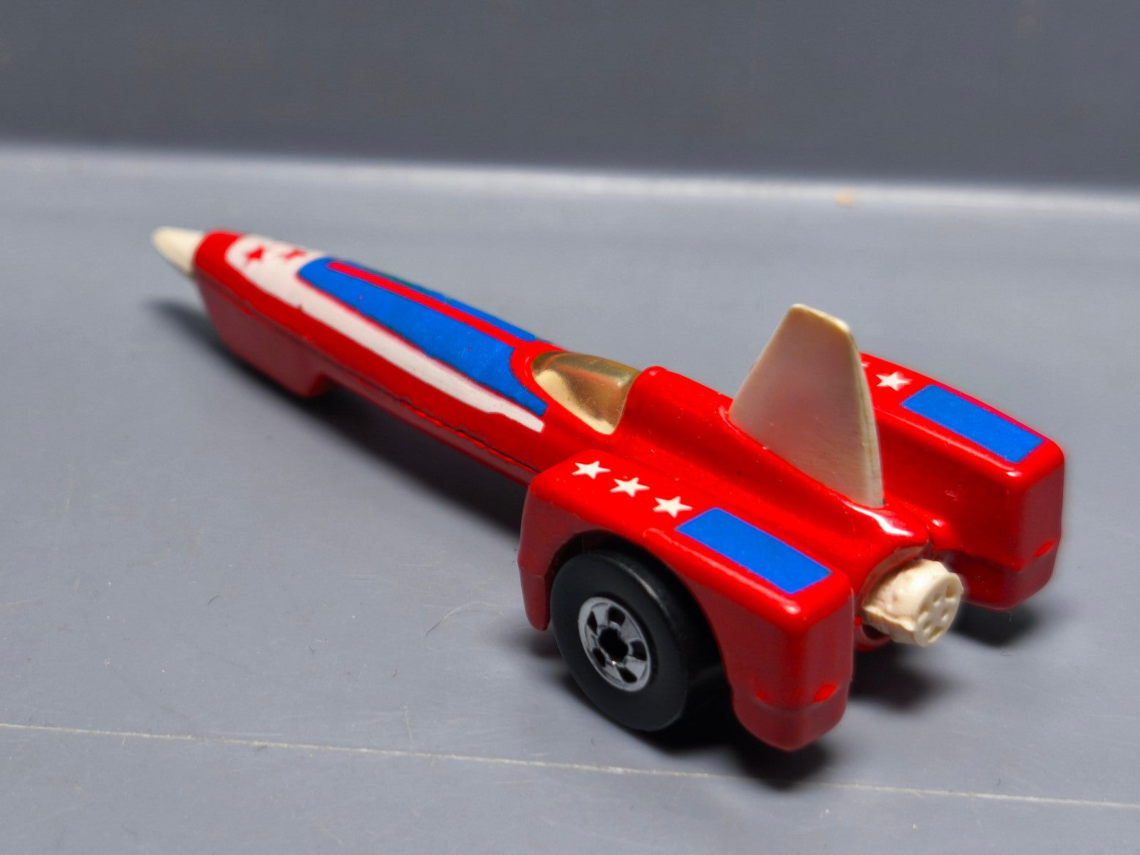 Hot Wheels Tricar x8 1985 malaysia  (A10)