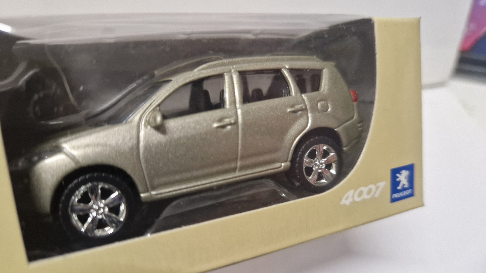 Norev Peugeot  4007   (CP12)