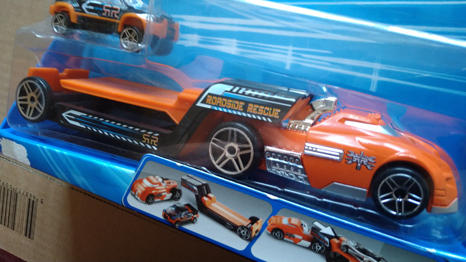 Hot Wheels 2004 truckin transporters Mega duty (C7)