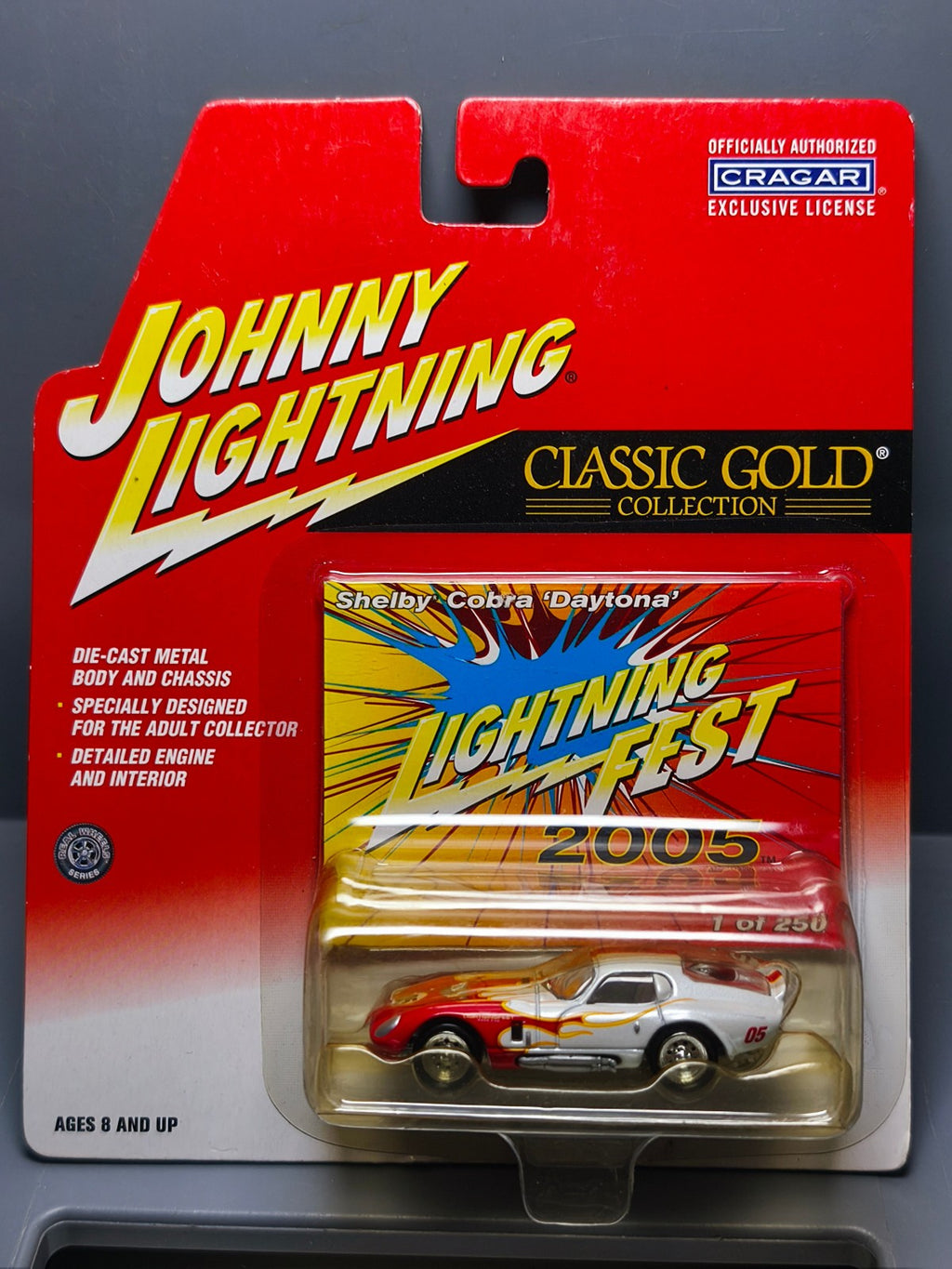 Johnny Lightning 2005 classic gold lightning festival Shelby cobra (NG35)