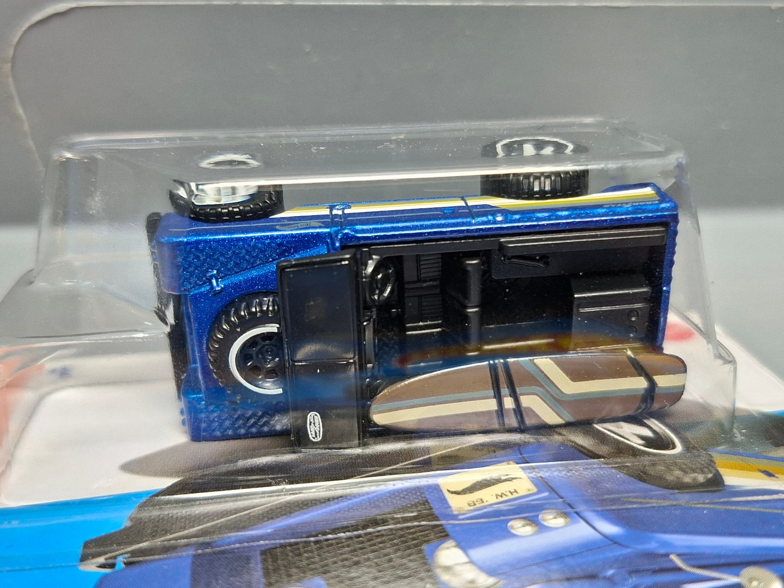 Hot Wheels   Land rover série II 2025-092 (NP01)