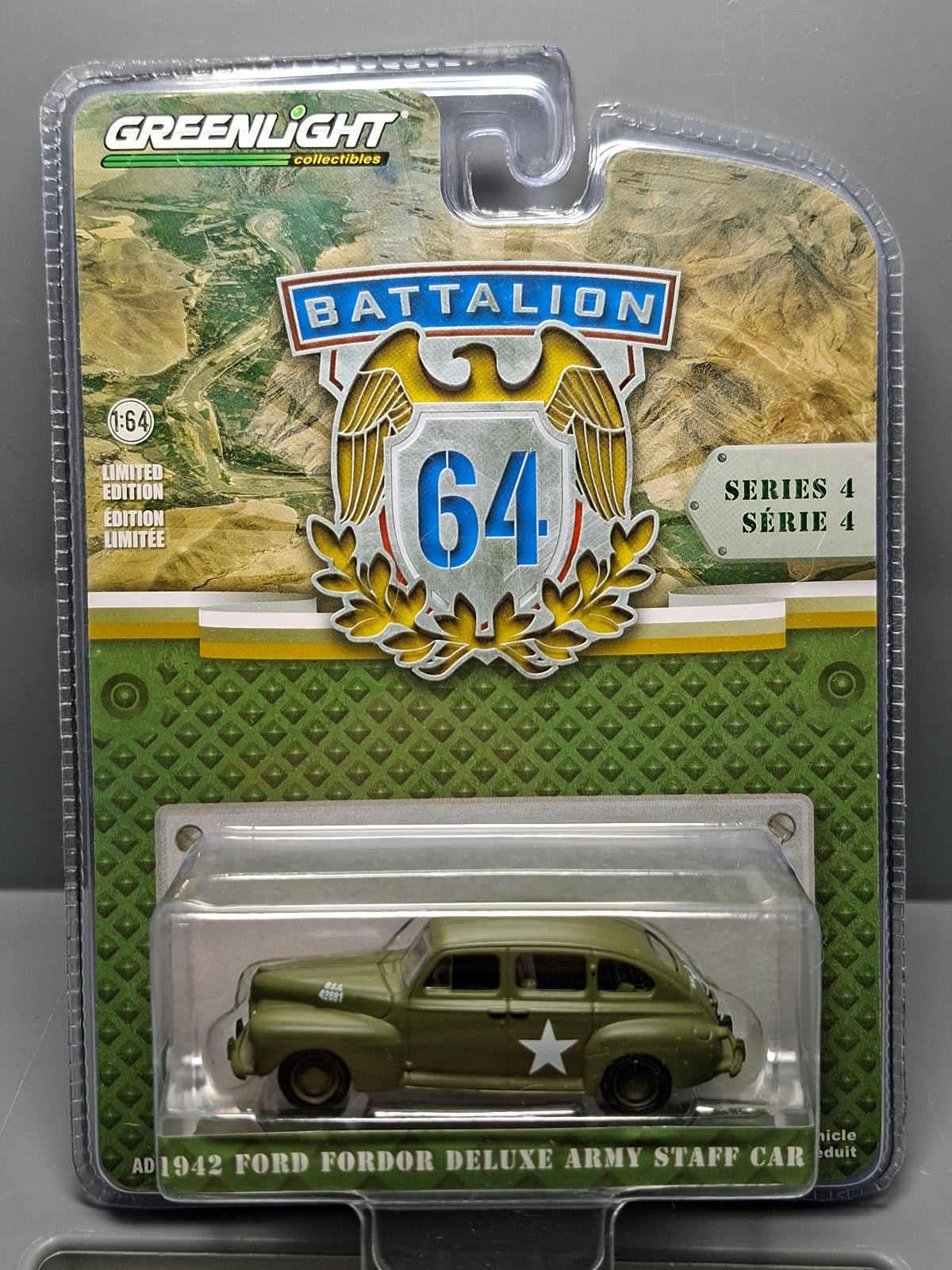 Greenlight Battalion 64 Series 4 1942 Ford Fordor Deluxe Army Staff Car  (NG29)