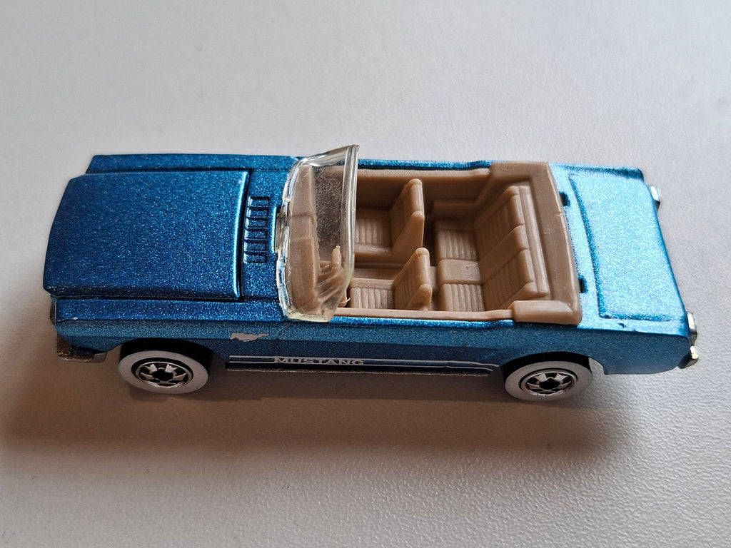 Hot wheels 65 mustang convertible version ww 1990-026 (A05)