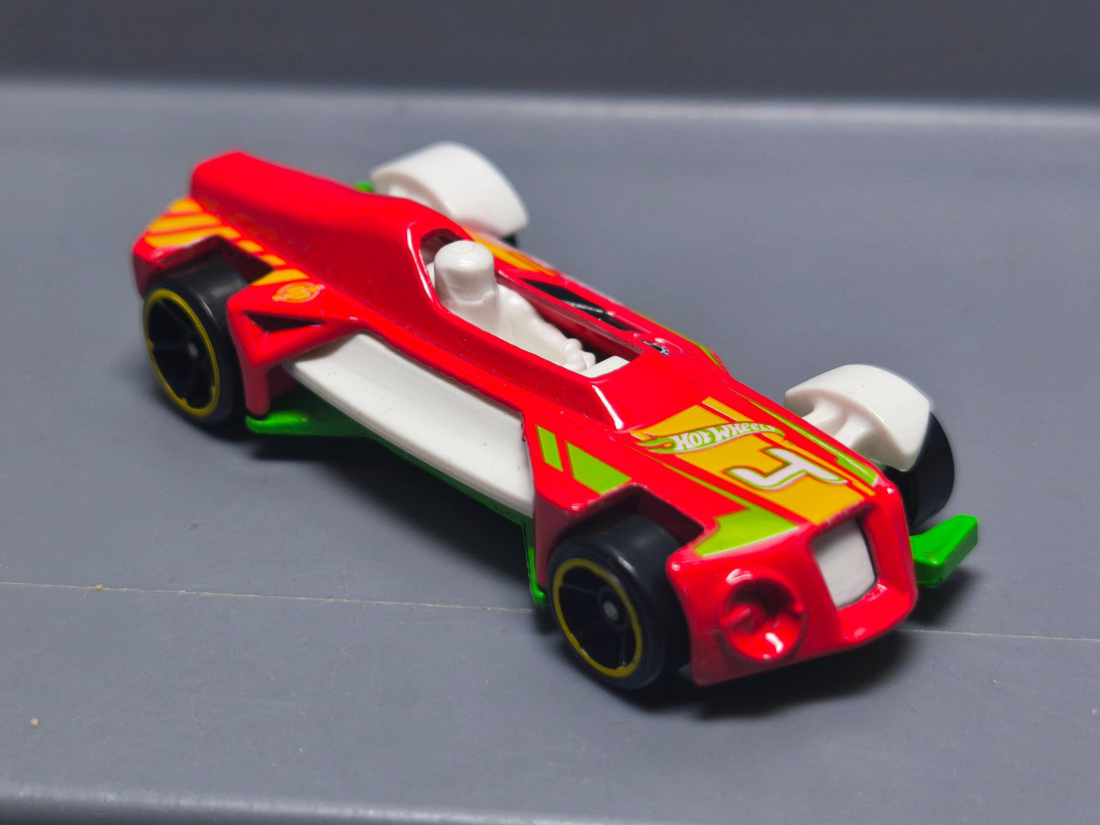 Hot Wheels Med-evil 2014 multipack   (A09)