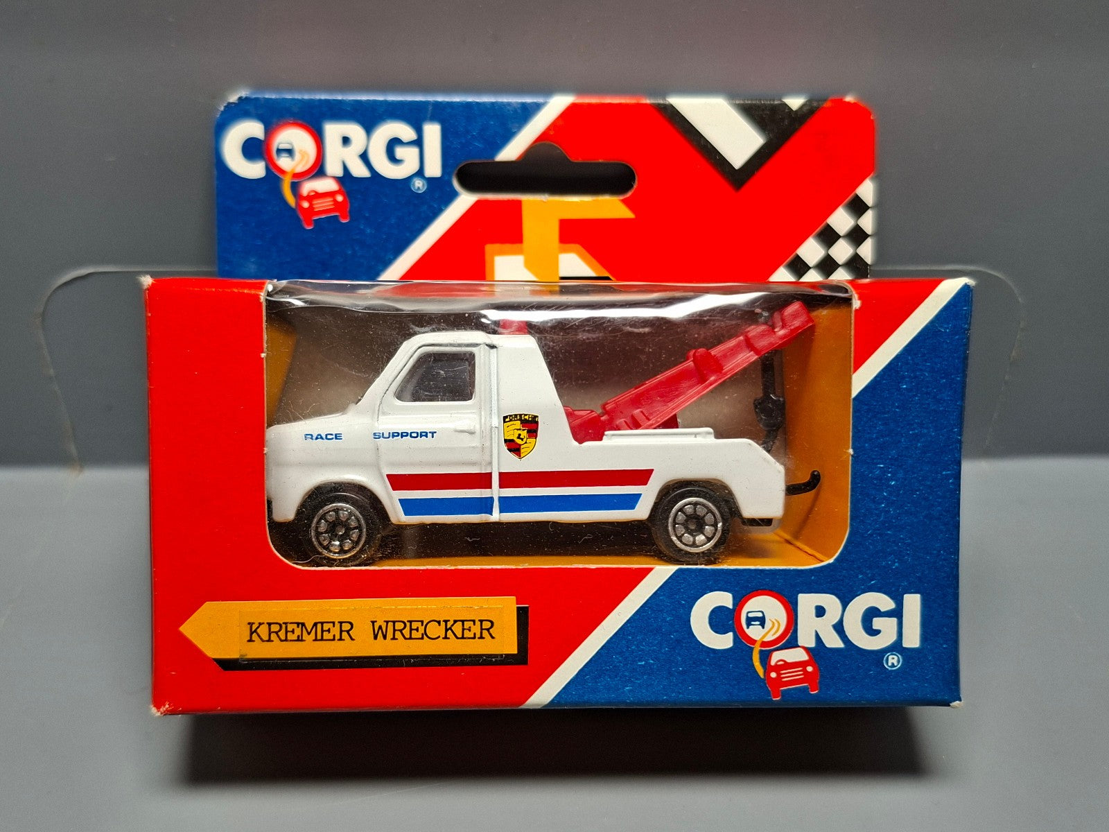 Corgi  Kremer wrecker Porsche bulle fendue (CP12)