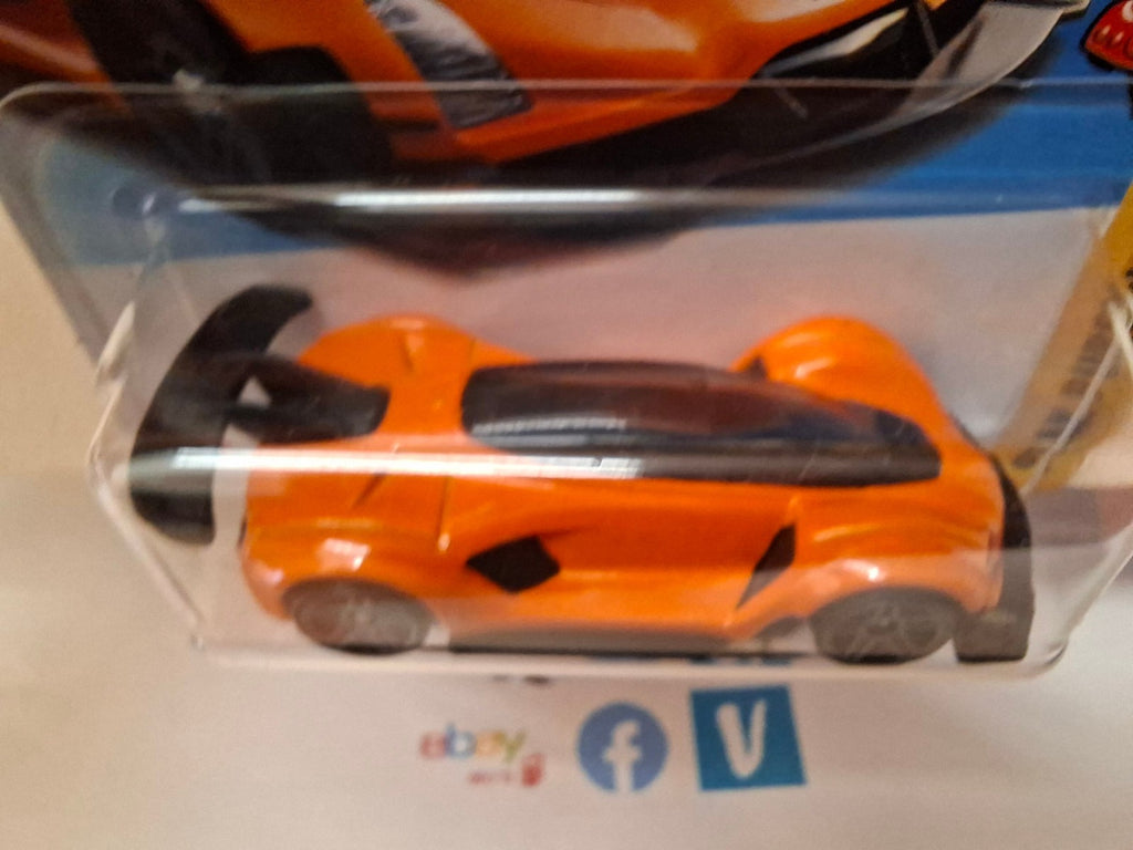 Hot Wheels Czinger 21c 2025-192 (NP06)