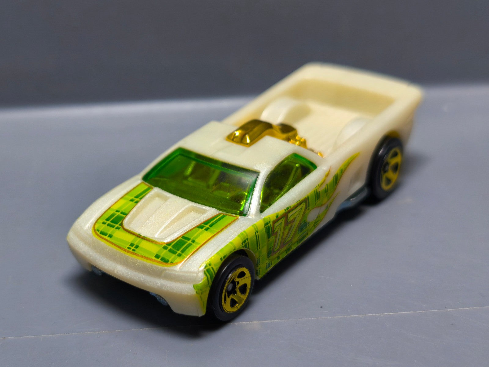 Hot Wheels Bedlam 2007 clover cars  (A18)