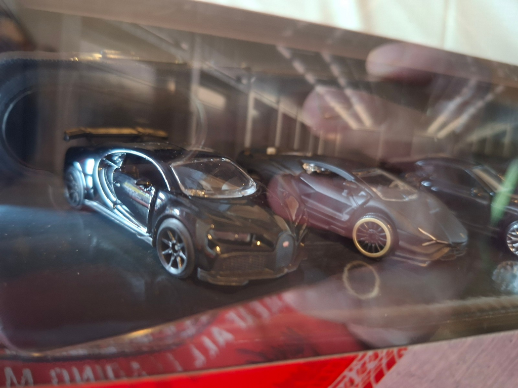 Majorette Ride Cool Black Edition Bugatti Lamborghini Toyota Land Rover GMC (ET)