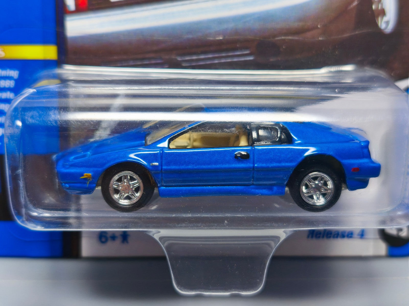 Johnny Lightning Classic gold  1989 Lotus Esprit, pacific blue pearl  (NG46)
