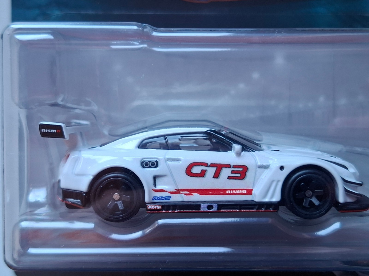 Hot Wheels  premium 2 pack Nissan GT-R Nismo GT3 / Nissan GT-R (R35) (CT12)