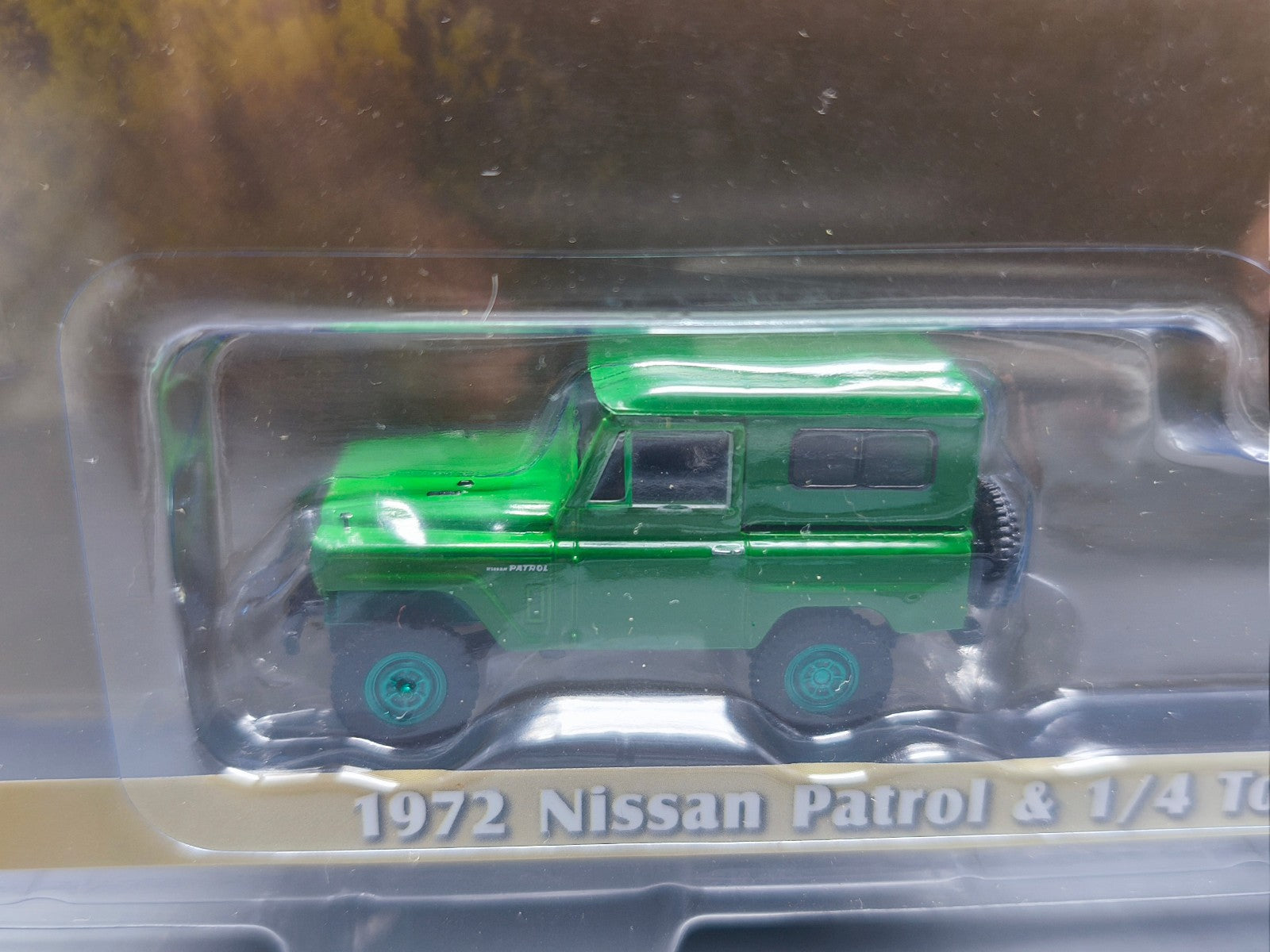Greenlight Hitch & Tow 1972 Nissan Patrol and 1/4 Ton Cargo Trailer Chase (C3)