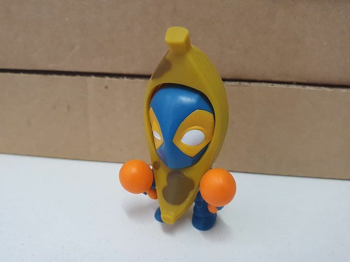 Marvel Bandai figurine Deadpool Chimichanga surprise bleu banane