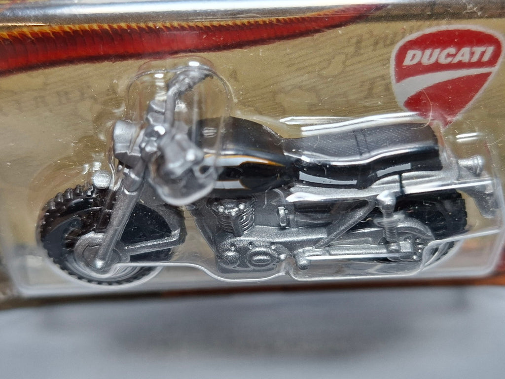 Matchbox 2024 Indiana jones Ducati scrambler   (CP19)