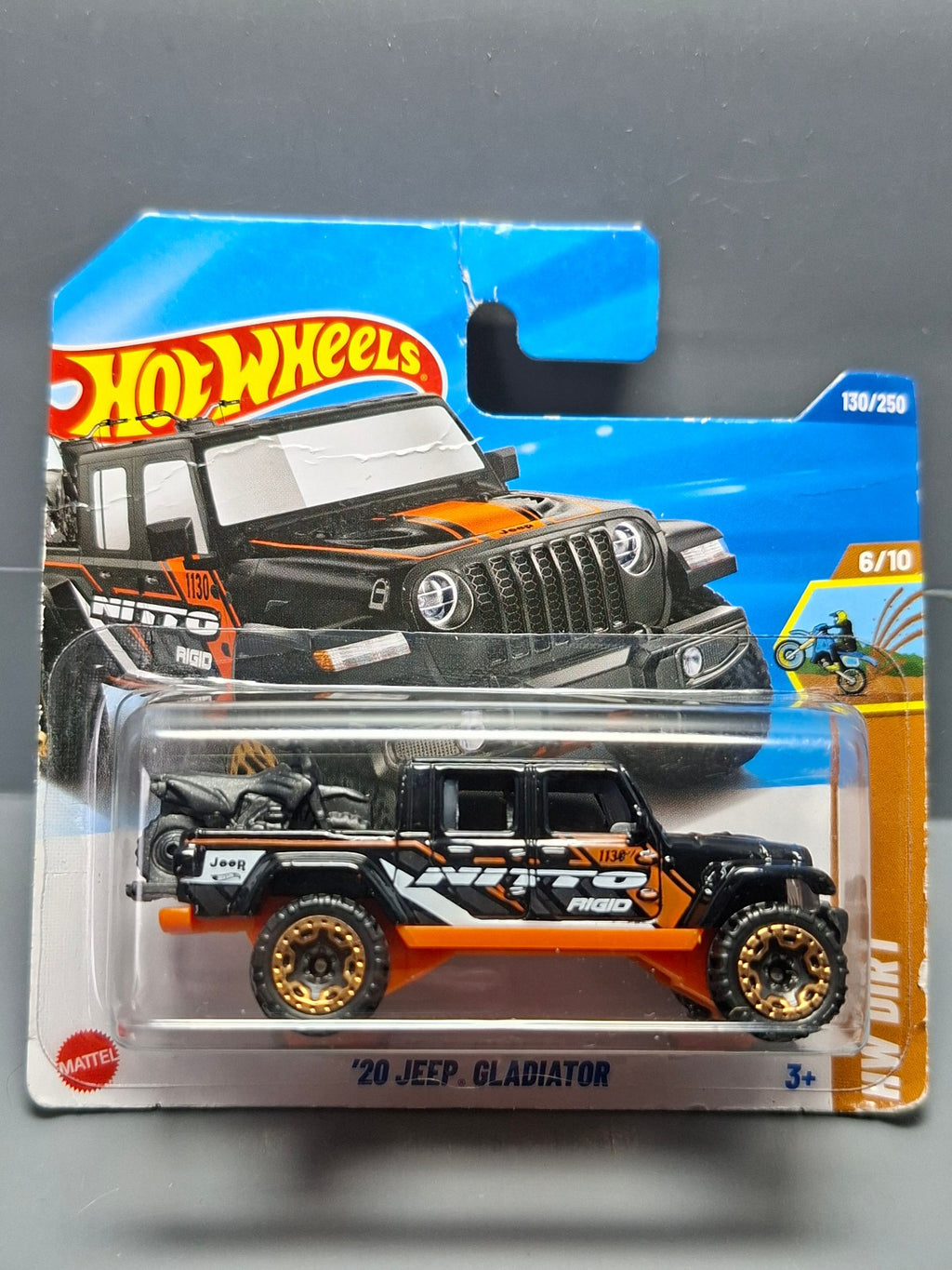 Hot Wheels '20 Jeep Gladiator   2025-130  (NP02)