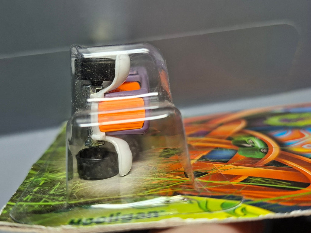 Hot Wheels 2013 easter exclusive Walmart  Hooligan (NP15)