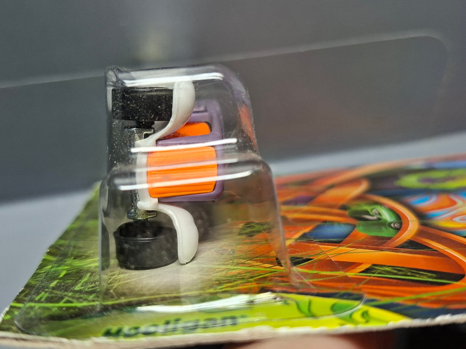 Hot Wheels 2013 easter exclusive Walmart  Hooligan (NP15)