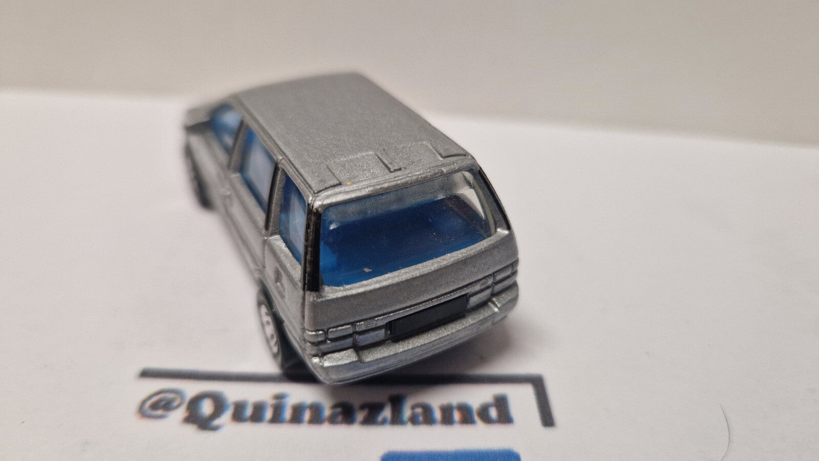 Matchbox 1992/93 mainline  Nissan prairie  (A30)