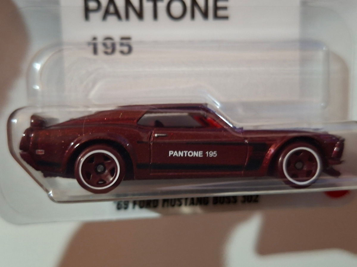 Hot Wheels 2026 Pantone Mix A '69 Ford Mustang Boss 302  (NP29)