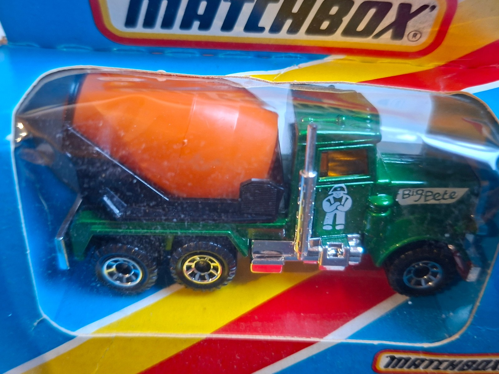 Matchbox 1982 mainline  Peterbilt cement mixer version homme blanc (NP31)