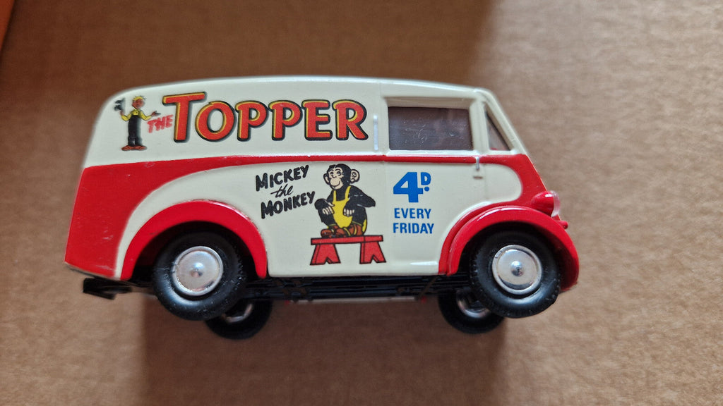 Corgi 1/43 Comic classics Morris J van limitée à 4600 exemplaires (CT06)