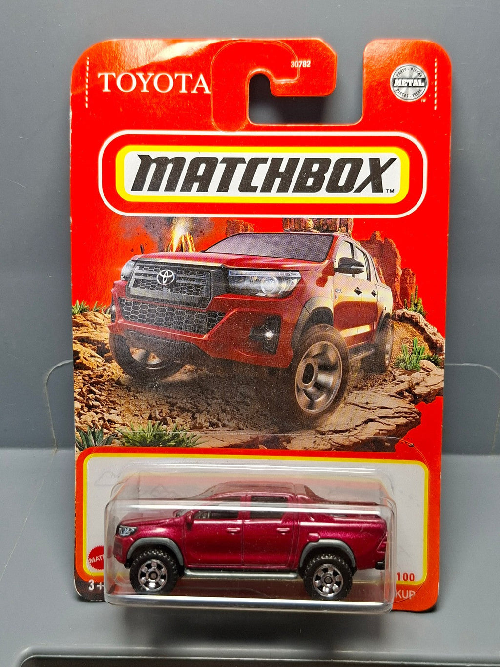 Matchbox Toyota hilux pickup 2021 -13 (NP16)