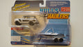 Johnny Lightning Pack Hulls & Haulers 1969 International Scout II (CT02)