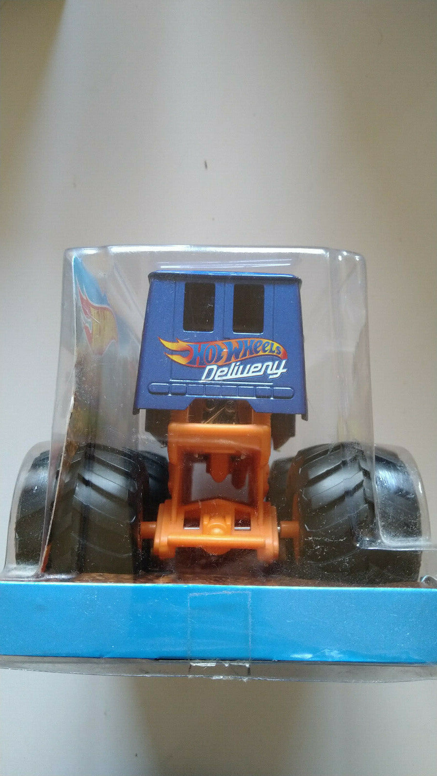 Hot Wheels Monster jam 1/24 Dairy delivery (ET)