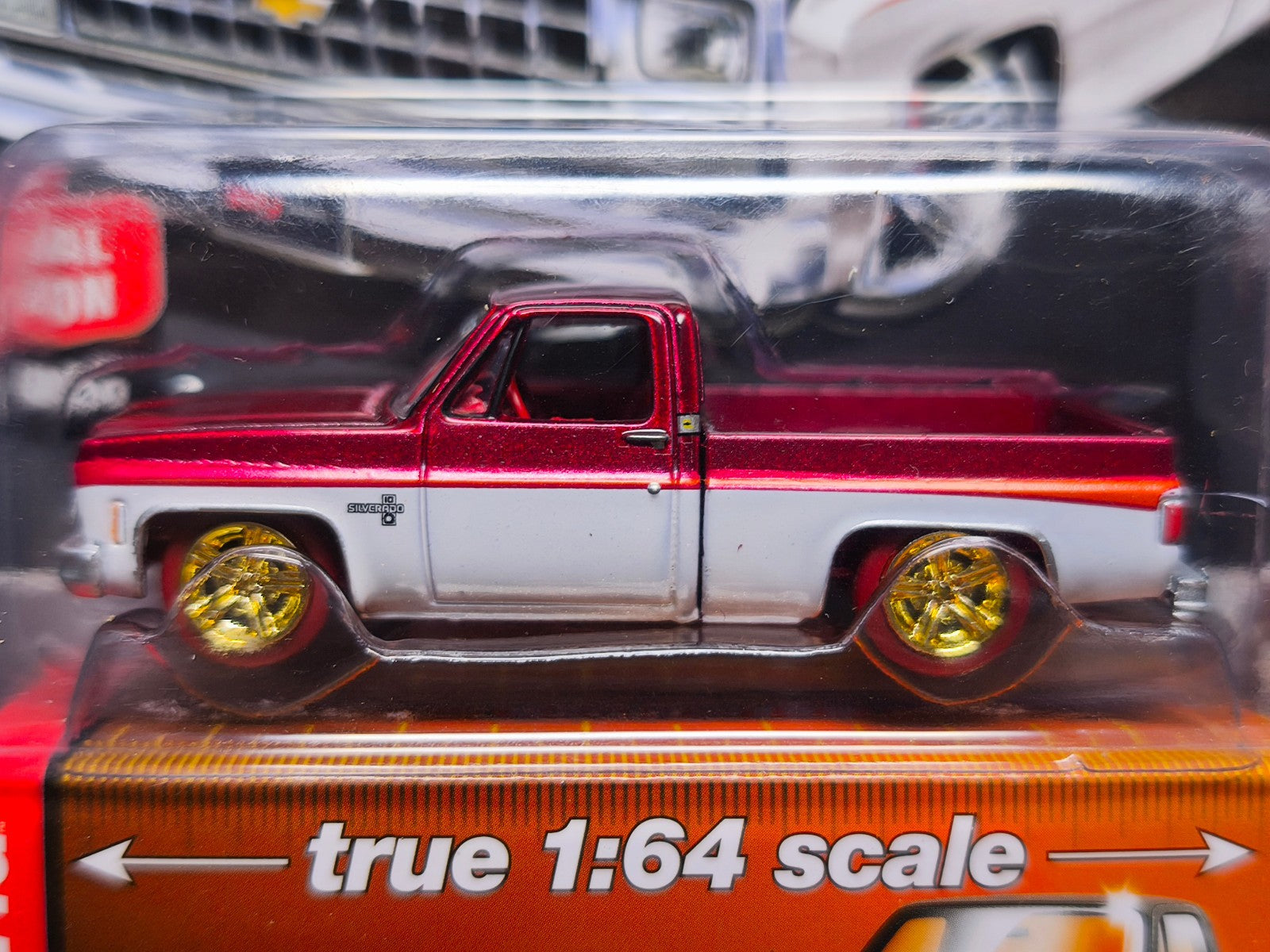 Auto World Exclusive mijo chase 1980 chevrolet silverado  (NG59)