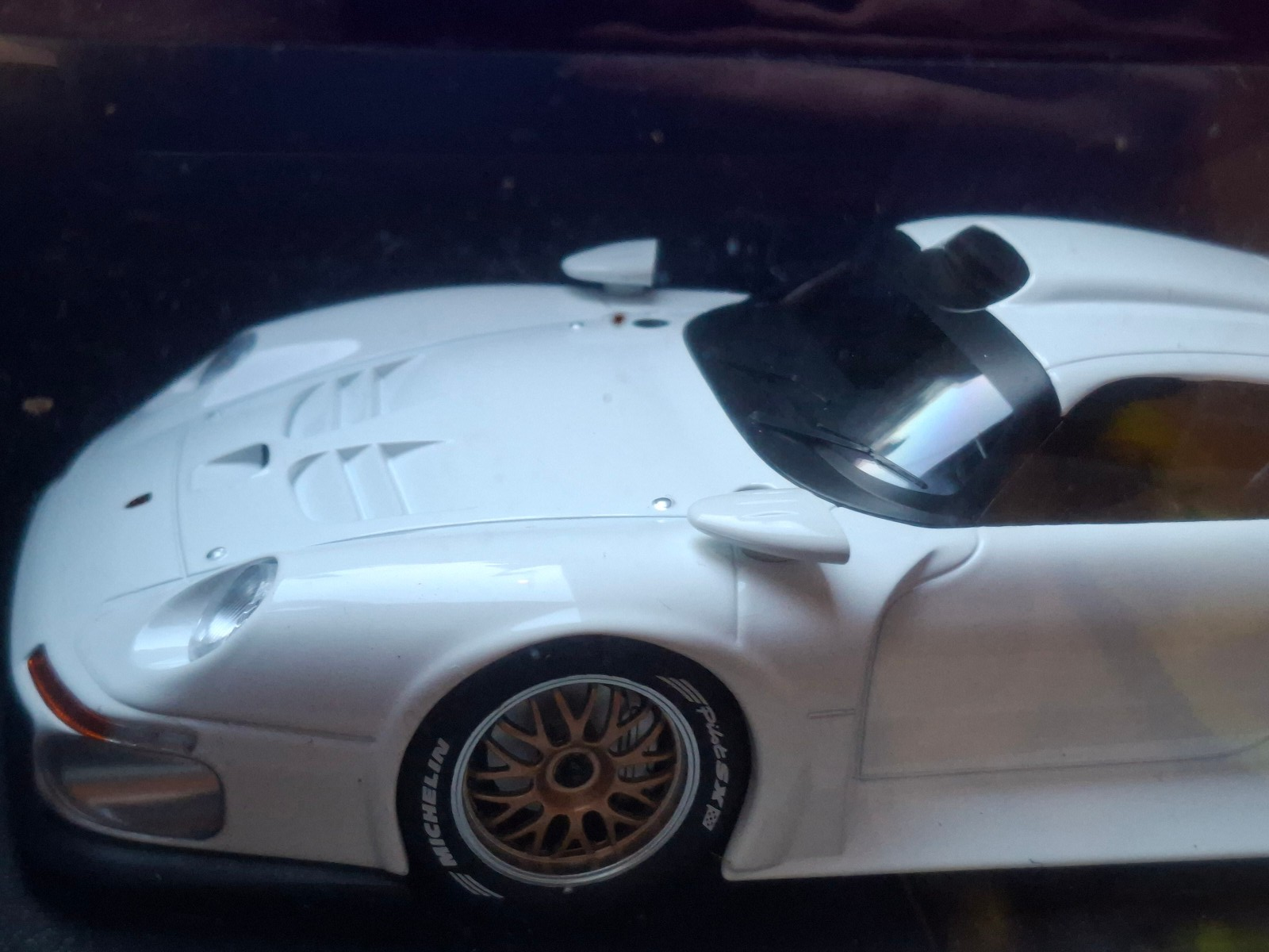 WERK83 1/18 Porsche 911 GT1 PLAIN BODY VERSION 1996