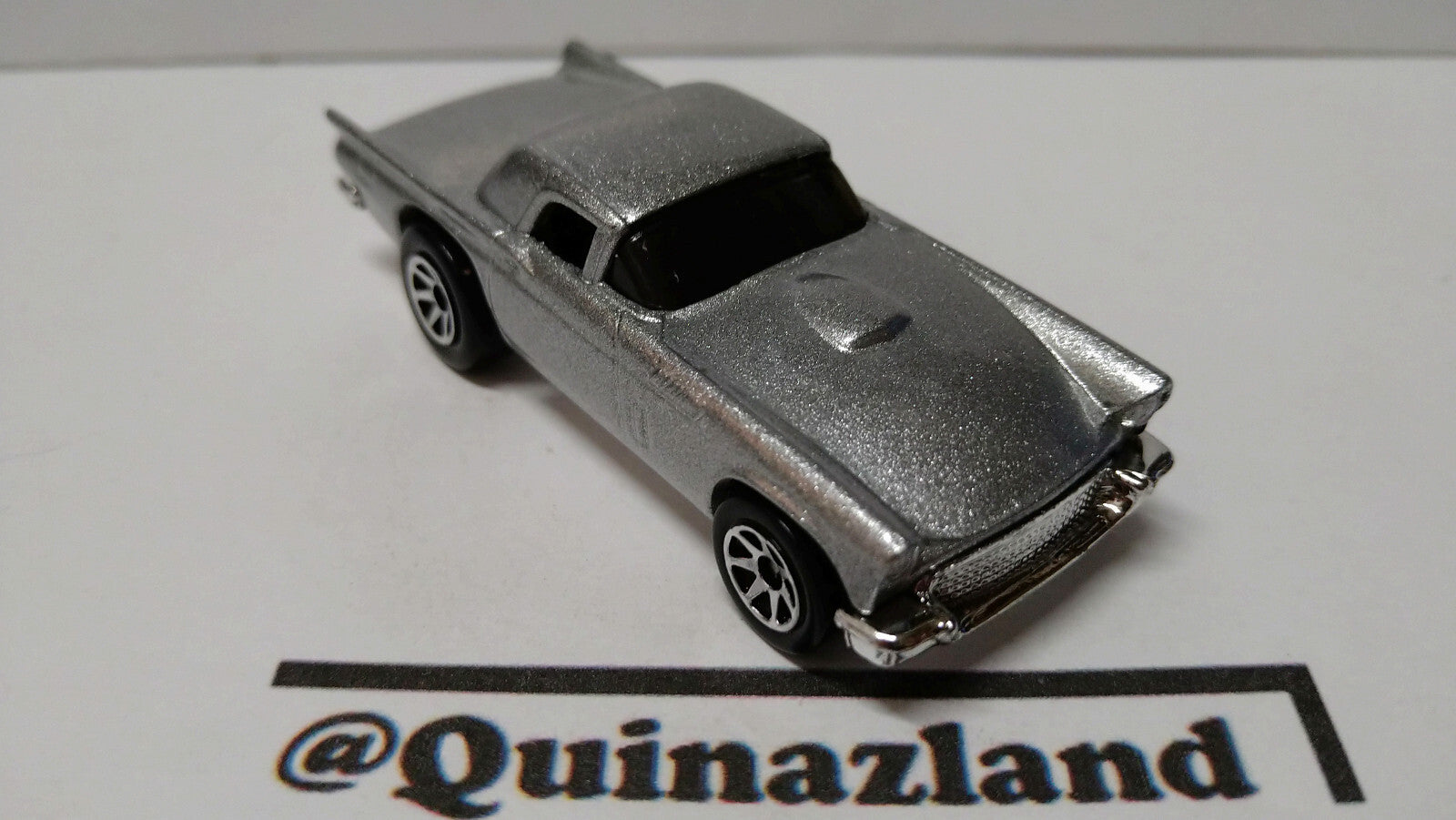Hot Wheels 1995 exclusive target  57 t-bird    (A18)