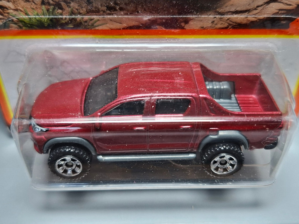 Matchbox Toyota hilux pickup 2021 -13 (NP16)