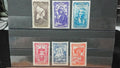 Lot 6 Timbres France Coiffes régionales du XVIII 1943