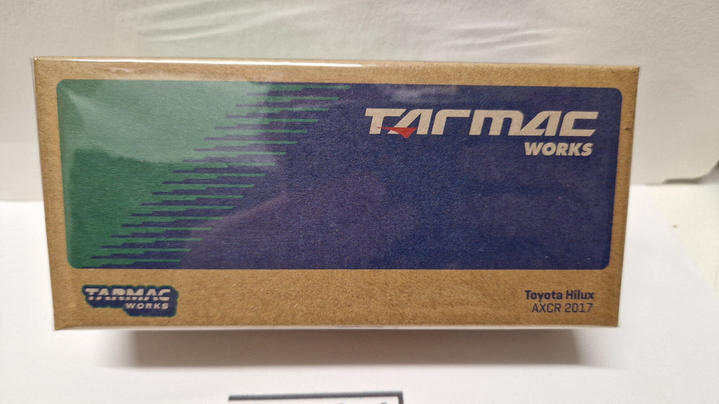 Tarmac 2017 Toyota Hilux with plastic truck packaging, blue (NP40)