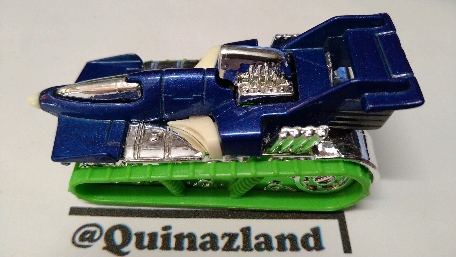 Hot Wheels Treadator 1998-851  (A13)