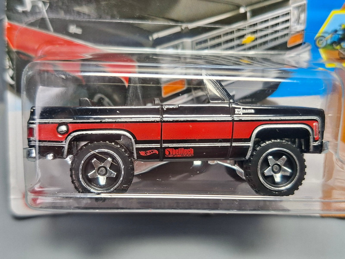 Hot Wheels '75 Chevy Blazer Custom  2025-115  (NP03)
