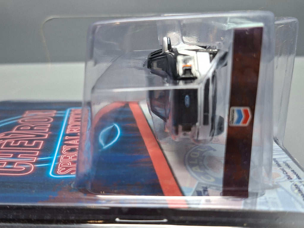 Greenlight Chevron Special Edition Series 1 2019 Ford F-150 XL with STX   (NG44)
