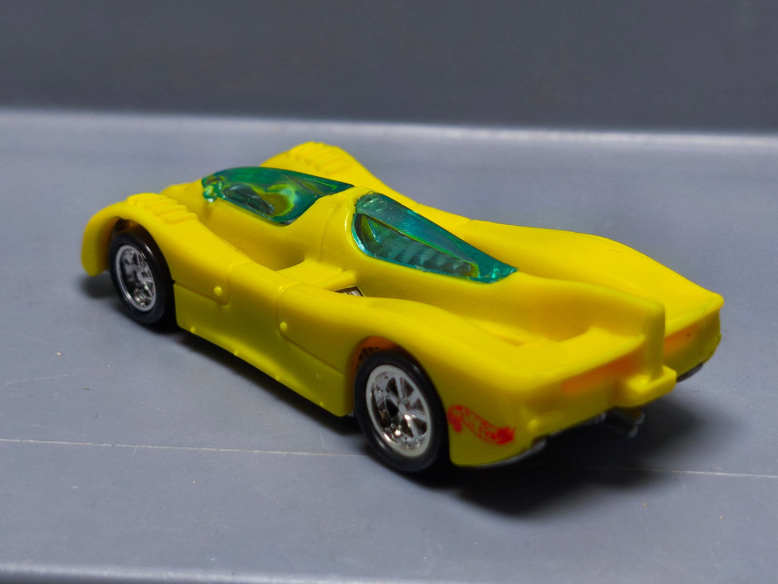 Hot Wheels Power pistons 1996 computer cars   (A39)