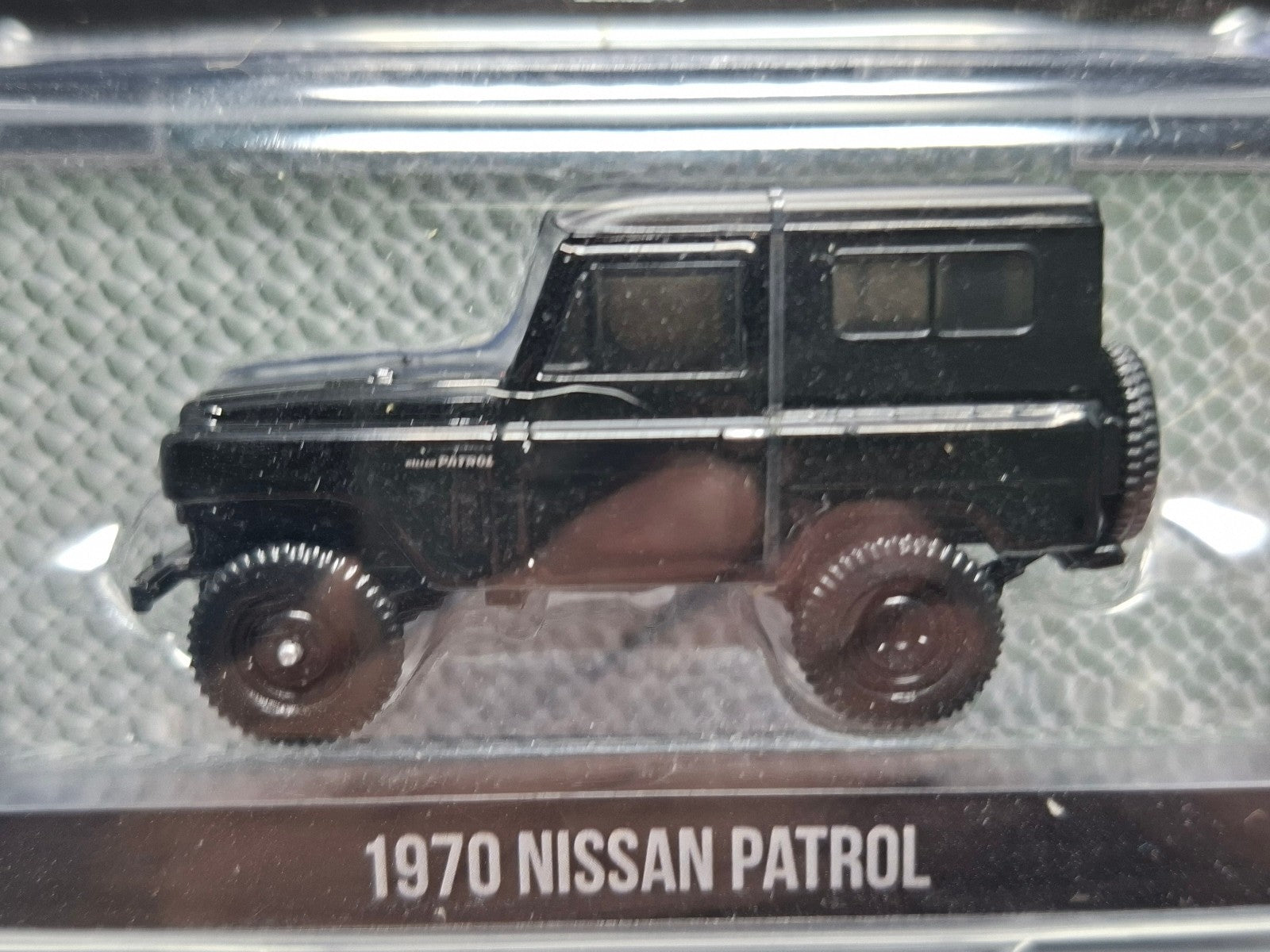 Greenlight  Black Bandit 1970 Nissan Patrol (NG08)