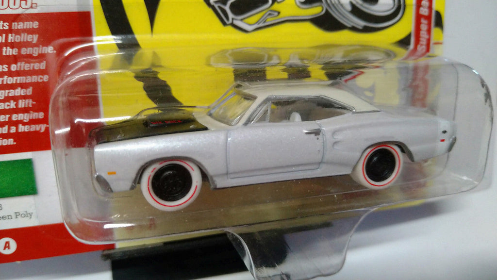 Johnny Lightning Muscle Car USA 1969 Dodge Coronet Super Bee Chase White (NG64)