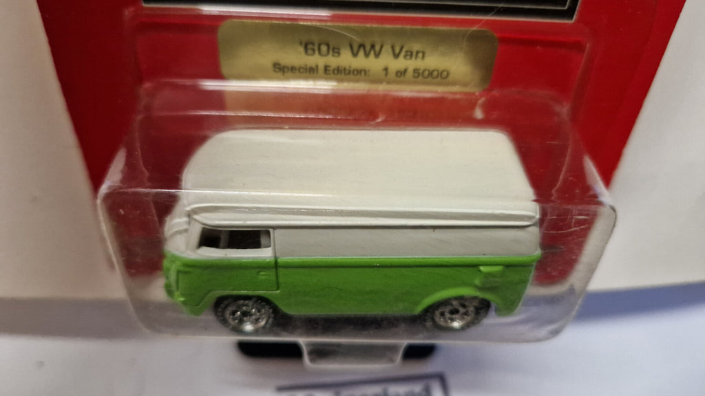 Johnny  Lightning Special edition '69s Volkswagen van  (NP21)