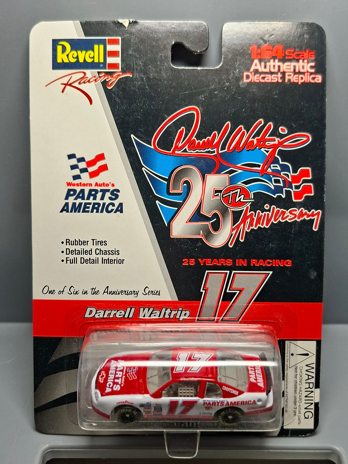 Revell 1/64 1997 25th anniversary  Chevrolet Monte Carlo Darrell Waltrip (NG15)