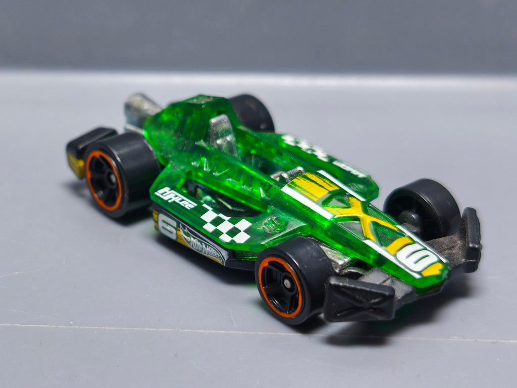 Hot Wheels Arrow dynamic 2014-162  (A38)