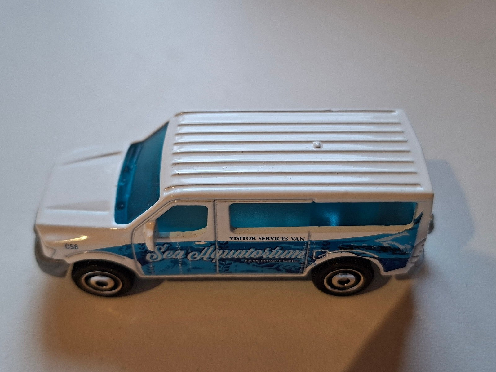 Matchbox Nissan NV van 2020-083 (A09)